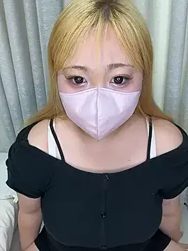 Chua-chan — Freechat on StripChat