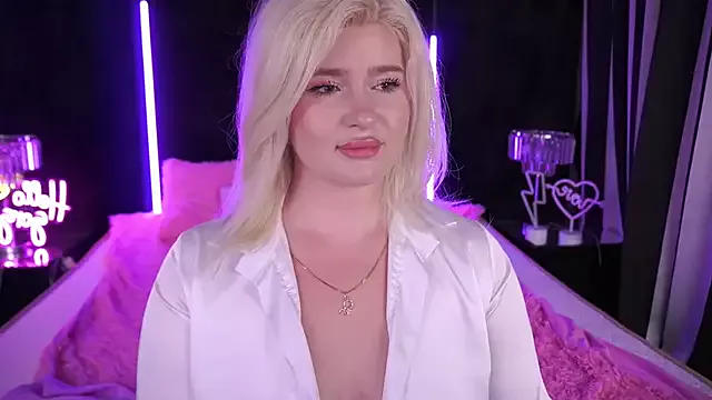 CocoSecretss on StripChat 