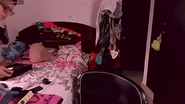 Cutie_Shy_ — come vibrate the pussy