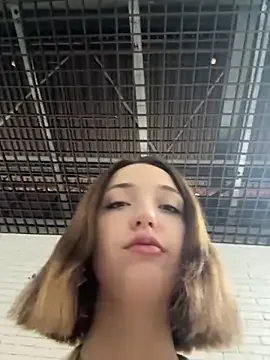 DollyTall on StripChat 