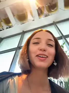 DollyTall on StripChat 