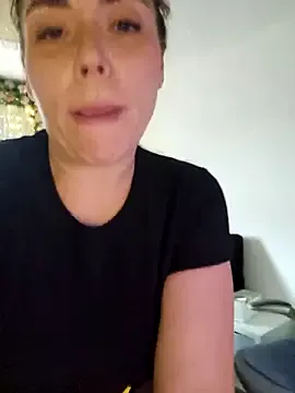 Ellie-L-Elizabeth on StripChat 