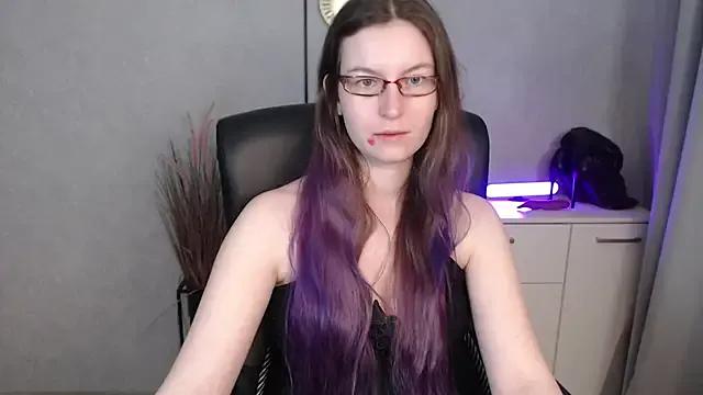 emmaxDelight on StripChat 