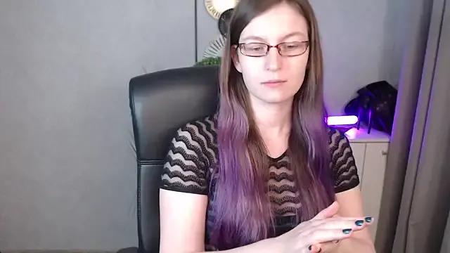 emmaxDelight on StripChat 