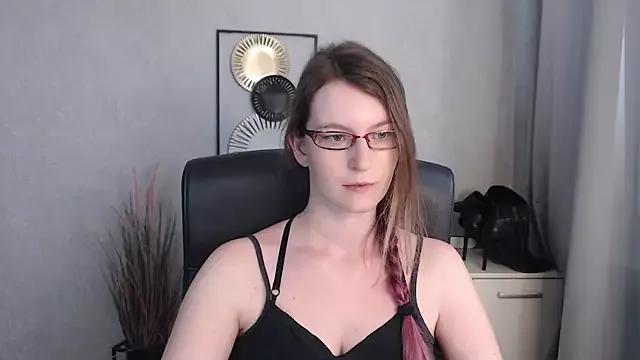 emmaxDelight on StripChat 