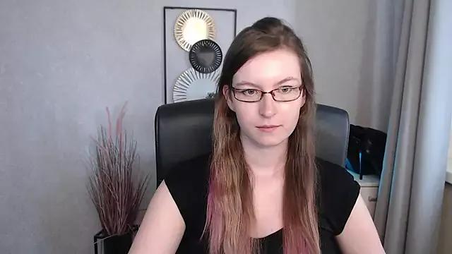 emmaxDelight on StripChat 