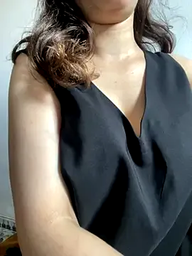 farah-36 — Make your little girl cum 