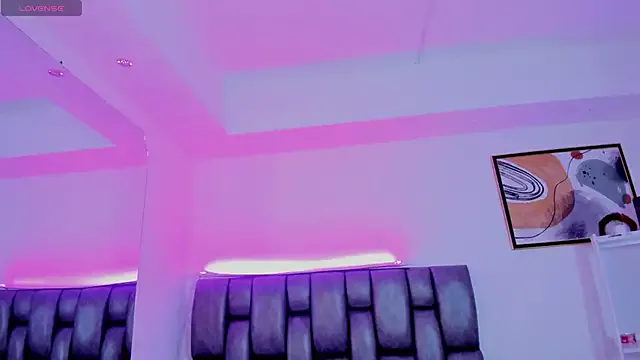 Hannaa_Evanss — Pussy +  Ice 