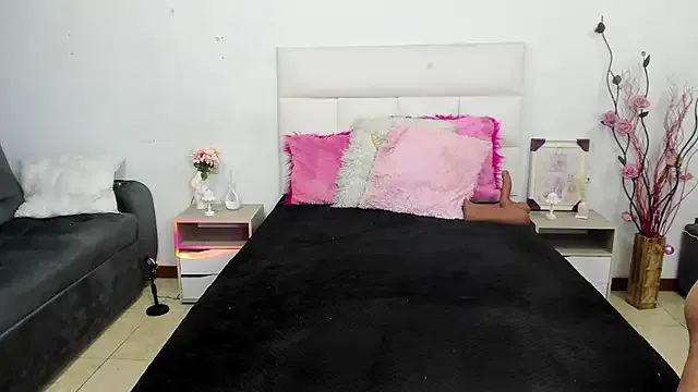 hannahdvil1 on StripChat 