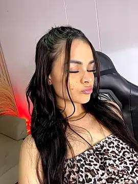 HannaRhodes on StripChat 