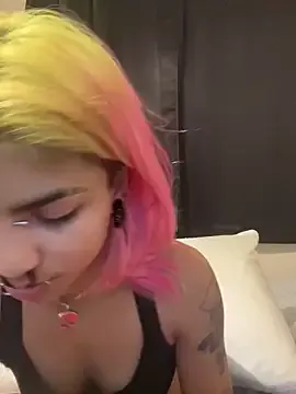 Harley_cams — Titty oil show