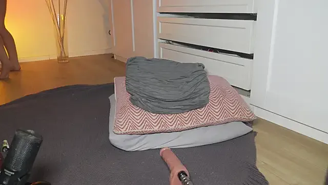HotBella- — cumshow - 3 vids for the last tip 