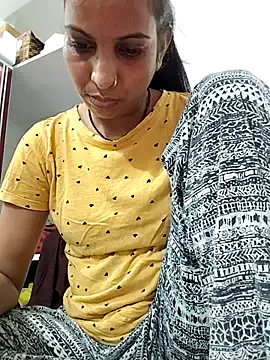 Hotty-Nidhi on StripChat 
