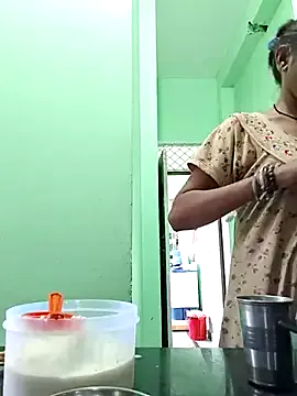 Hotty-Nidhi on StripChat