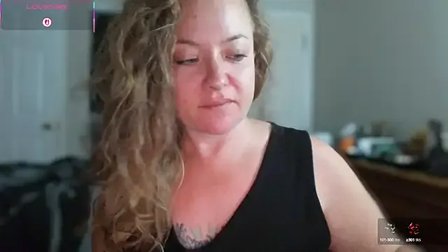 julimonroe — DDD tits out and suck nipples 