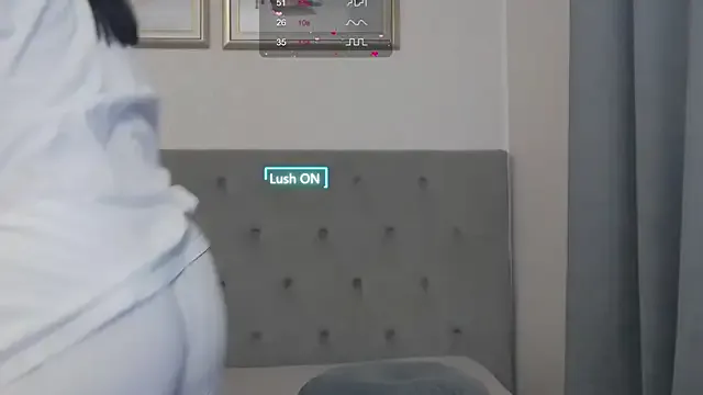 KittieXMoon on StripChat 