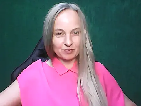 L_i_l_i_t on StripChat 