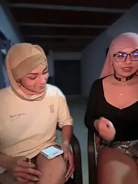 lalilamassu1 — plug anal harder