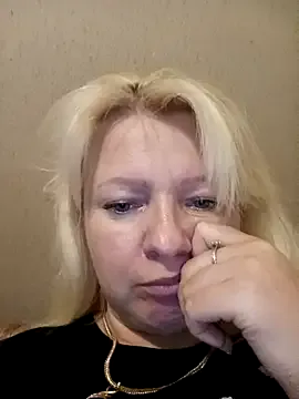 Lauri_scherri — Play with pussy vibrator bibrator 