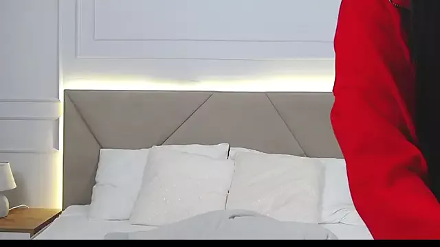 LeilaLow on StripChat 