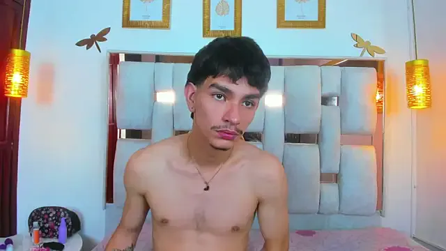 LilyAndJuan on StripChat 
