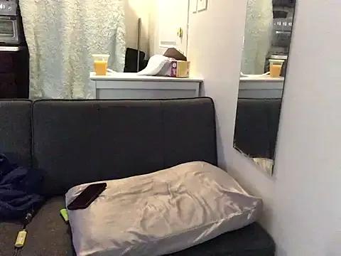 littyleesh1 — bend that ass over baby girl 10 MINS