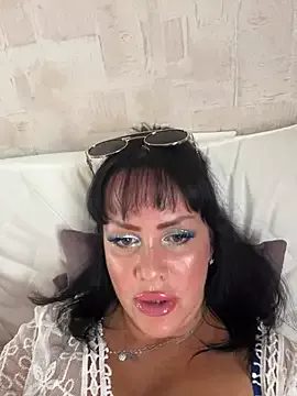 Lolaley2 on StripChat 