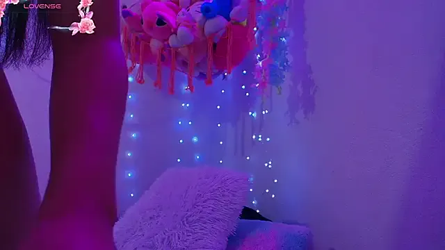 maddie_18 on StripChat 