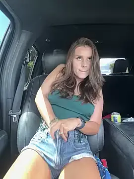 MaggyMayI — Pussy play in your face!