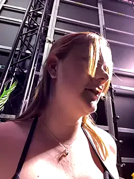 MaribelRiver — Tip 50tk for 2 SEX VIDEOS!