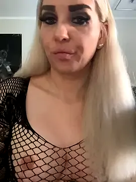 MIA-XXX — Squirt outdoor