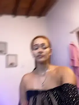 Miss-Abbii — Make me wet