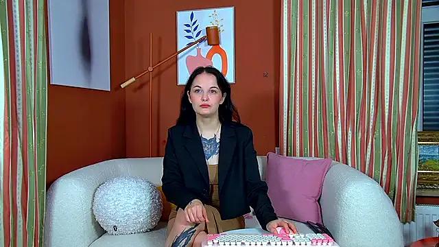 MollyMillsen on StripChat 