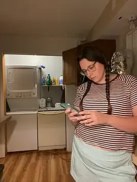 Mommasaurrex — Titty tease