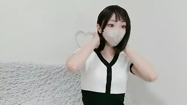 momochan_777 on StripChat 