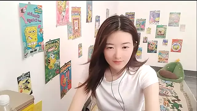 Moonlight-23 on StripChat 