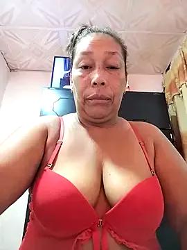 Naomi-Mature — Show pussy