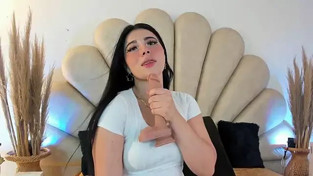 Natasha__Blue on StripChat 