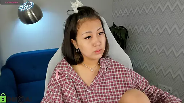 Nelly_Kimm on StripChat 
