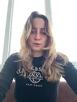 Puzdosia — Rubbing pussy against a table leg