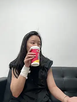 Qiqi-0088 — Freechat on StripChat