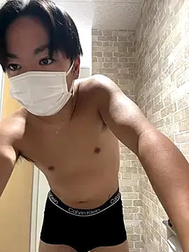 R0422 — Freechat on StripChat
