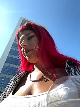 RiriRoseey on StripChat 