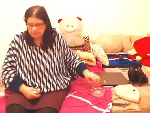 Samantha_Squirt@xh on StripChat 