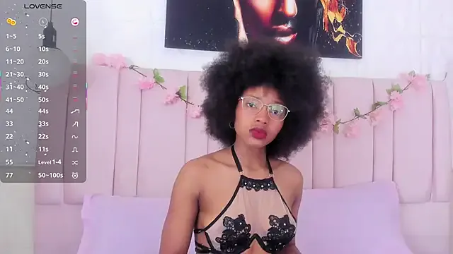 sara_williams01 on StripChat 