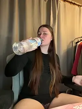 Sasha_Kitten — I want to show you my juicy tits 