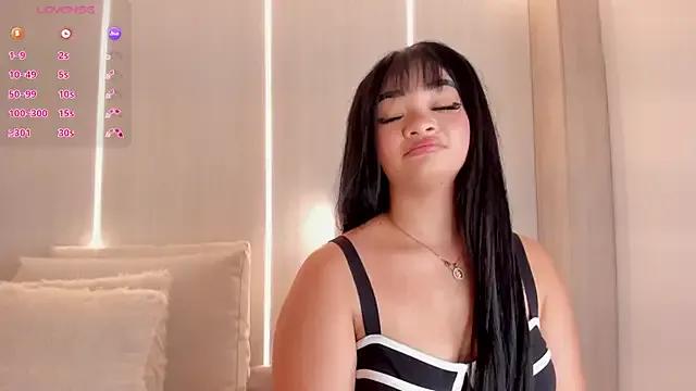 sasha_riverss on StripChat 