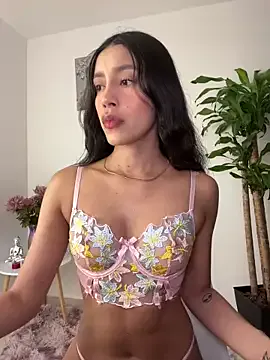 SelenaStone — undress me