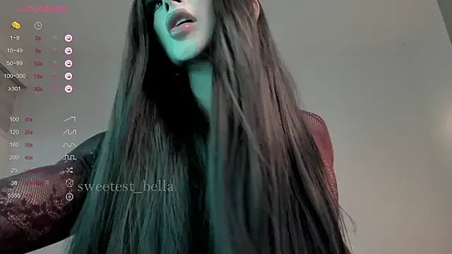 sweetest_bella on StripChat 