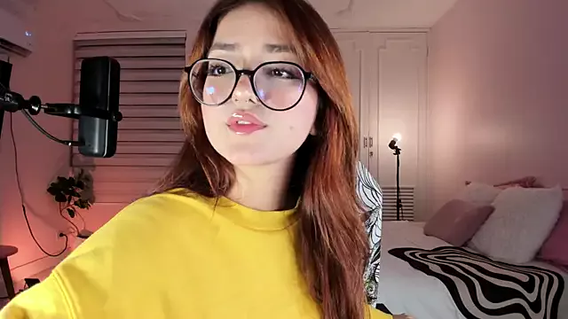 SweetJennaa on StripChat 